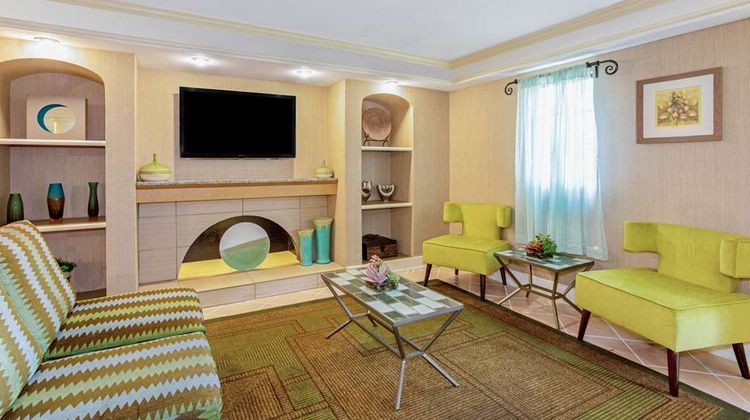 La Quinta Inn Orlando Airport West Lobby