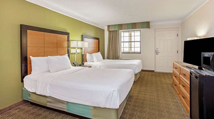 La Quinta Inn Orlando Airport West Room