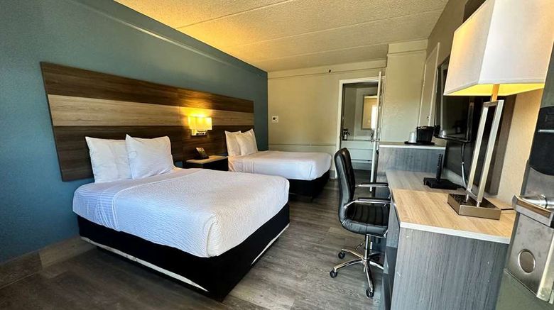 <b>Days Inn by Wyndham San Diego Vista Room</b>. Images powered by <a href="https://iceportal.shijigroup.com/" title="IcePortal" target="_blank">IcePortal</a>.