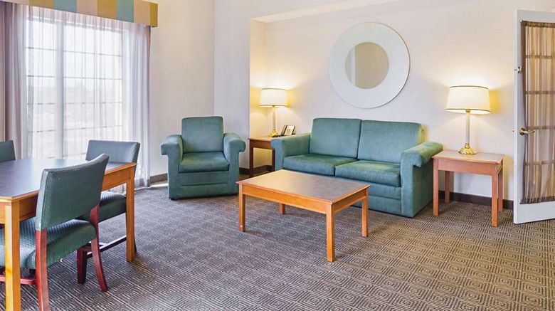 <b>La Quinta Inn Denver Northglenn Suite</b>. Images powered by <a href="https://iceportal.shijigroup.com/" title="IcePortal" target="_blank">IcePortal</a>.