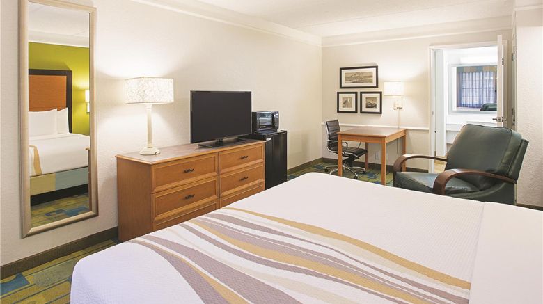<b>La Quinta Inn San Diego Chula Vista Room</b>. Images powered by <a href="https://iceportal.shijigroup.com/" title="IcePortal" target="_blank">IcePortal</a>.