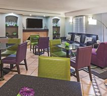 Travelodge by Wyndham Houston Cy-Fair Lobby