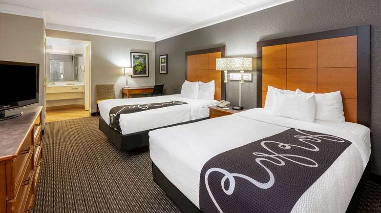 <b>Super 8 by Wyndham The Woodlands North Room</b>. Images powered by <a href="https://iceportal.shijigroup.com/" title="IcePortal" target="_blank">IcePortal</a>.