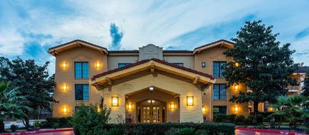 Super 8 by Wyndham The Woodlands North Exterior