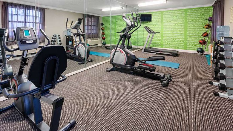 <b>Super 8 by Wyndham The Woodlands North Health</b>. Images powered by <a href="https://iceportal.shijigroup.com/" title="IcePortal" target="_blank">IcePortal</a>.