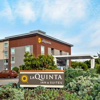 La Quinta Inn & Suites by Wyndham
