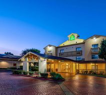 La Quinta Inn & Suites Irvine Spectrum Exterior