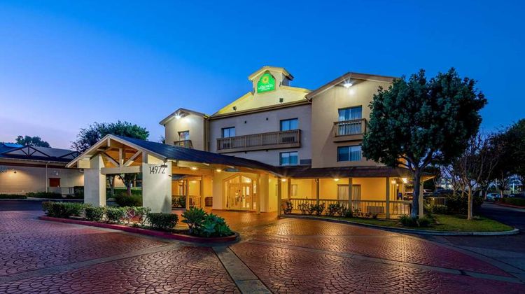 La Quinta Inn & Suites Irvine Spectrum Exterior