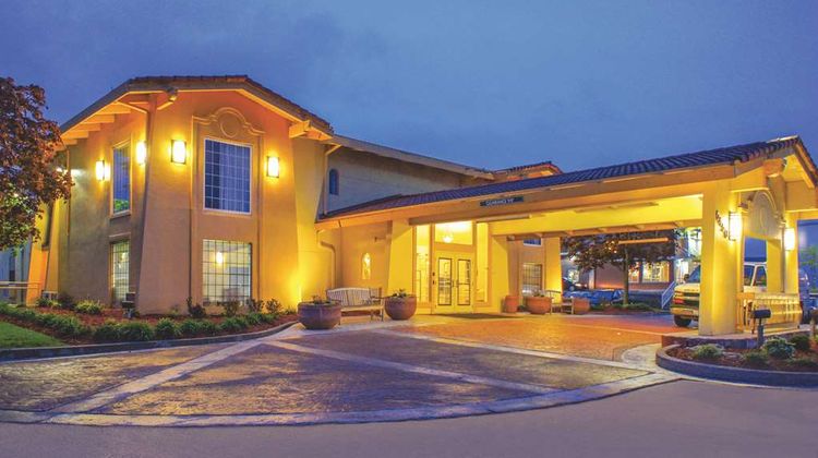La Quinta Inn Moline Airport Exterior