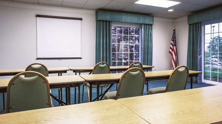 La Quinta Inn Moline Airport Meeting