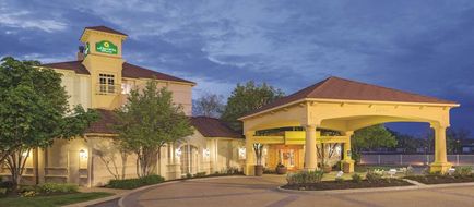 La Quinta Inn & Stes St Louis Westport Exterior
