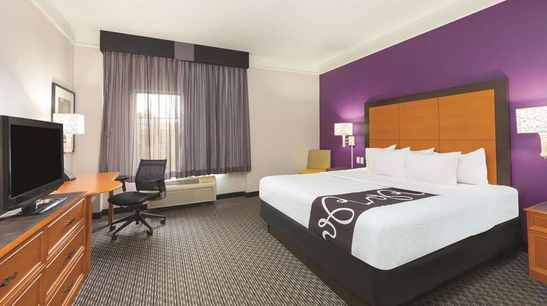 <b>La Quinta Inn & Stes St Louis Westport Room</b>. Images powered by <a href="https://iceportal.shijigroup.com/" title="IcePortal" target="_blank">IcePortal</a>.