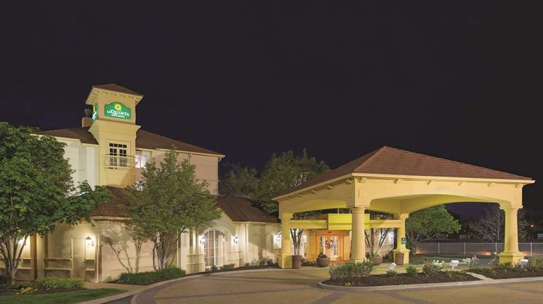 <b>La Quinta Inn & Stes St Louis Westport Exterior</b>. Images powered by <a href="https://iceportal.shijigroup.com/" title="IcePortal" target="_blank">IcePortal</a>.