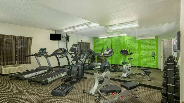 La Quinta Inn & Stes St Louis Westport Health