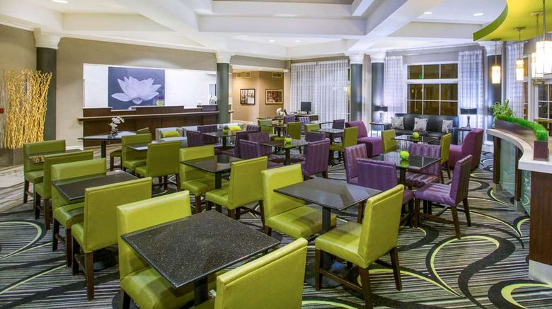 <b>La Quinta Inn & Stes St Louis Westport Lobby</b>. Images powered by <a href="https://iceportal.shijigroup.com/" title="IcePortal" target="_blank">IcePortal</a>.