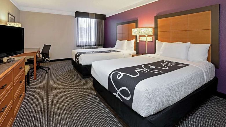 <b>La Quinta Inn & Suites Tacoma - Seattle Room</b>. Images powered by <a href="https://iceportal.shijigroup.com/" title="IcePortal" target="_blank">IcePortal</a>.