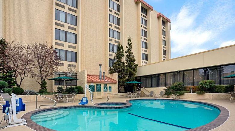 <b>La Quinta Inn & Suites Tacoma - Seattle Pool</b>. Images powered by <a href="https://iceportal.shijigroup.com/" title="IcePortal" target="_blank">IcePortal</a>.