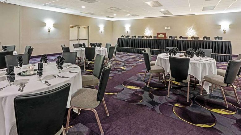<b>La Quinta Inn & Suites Tacoma - Seattle Meeting</b>. Images powered by <a href="https://iceportal.shijigroup.com/" title="IcePortal" target="_blank">IcePortal</a>.