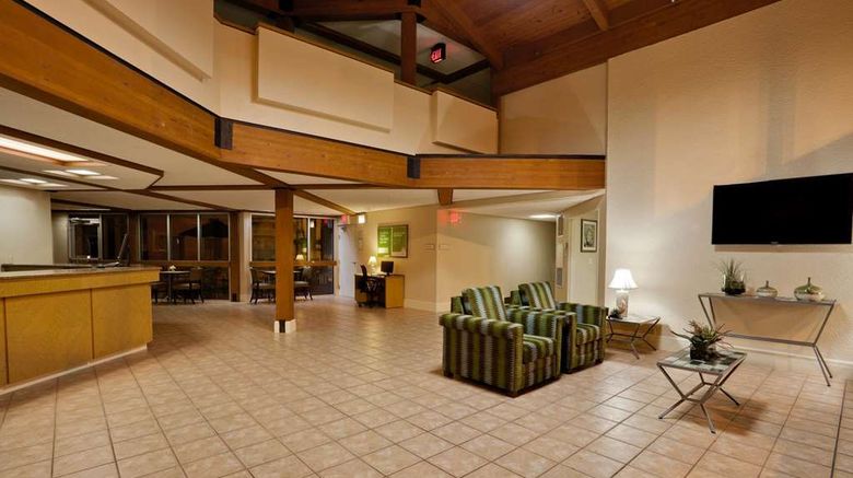 <b>La Quinta Inn Tampa Bay Clearwater Arpt Lobby</b>. Images powered by <a href="https://iceportal.shijigroup.com/" title="IcePortal" target="_blank">IcePortal</a>.