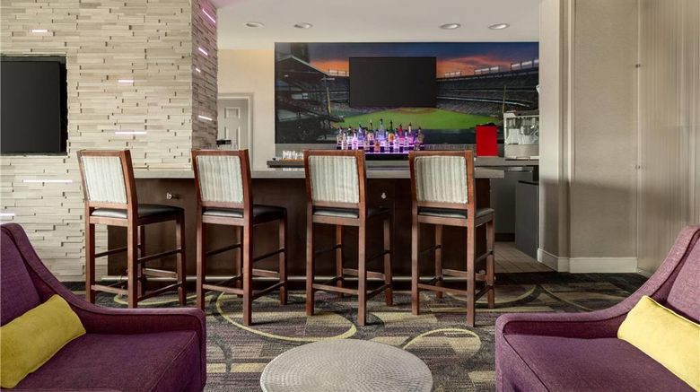 <b>La Quinta Inn & Stes-Dallas Arlington N Restaurant</b>. Images powered by <a href="https://iceportal.shijigroup.com/" title="IcePortal" target="_blank">IcePortal</a>.
