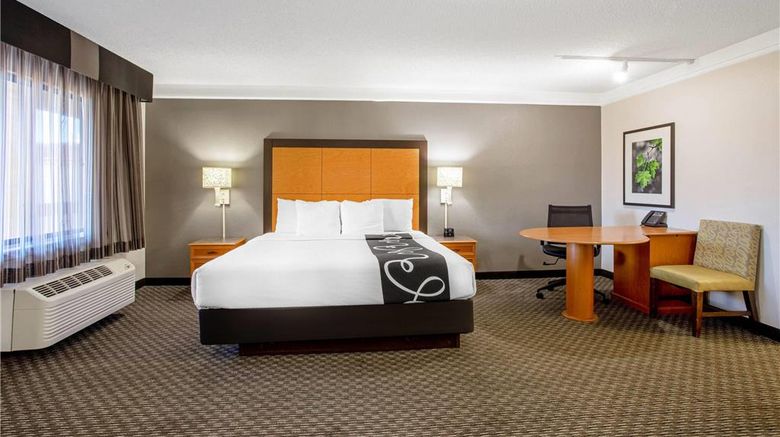 <b>La Quinta Inn Tucson East Suite</b>. Images powered by <a href="https://iceportal.shijigroup.com/" title="IcePortal" target="_blank">IcePortal</a>.