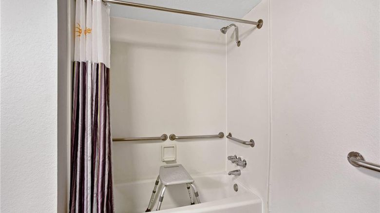 <b>La Quinta Inn Tucson East Room</b>. Images powered by <a href="https://iceportal.shijigroup.com/" title="IcePortal" target="_blank">IcePortal</a>.