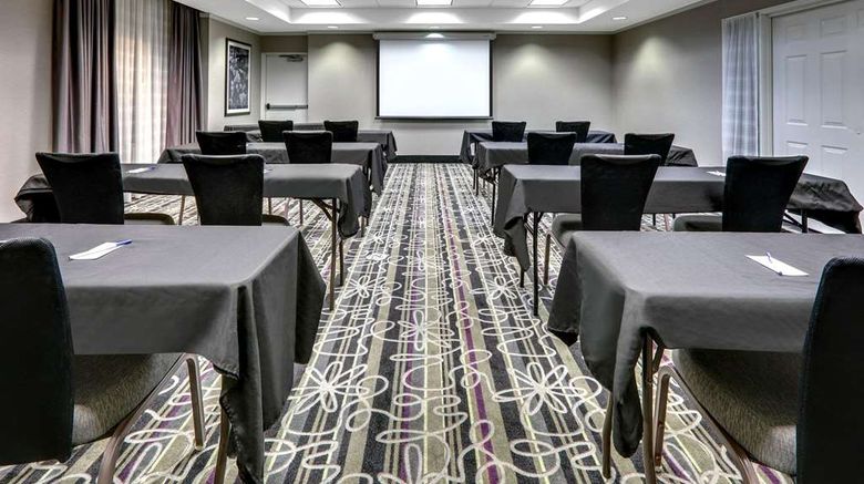 <b>La Quinta Inn-Stes Dallas North Central Meeting</b>. Images powered by <a href="https://iceportal.shijigroup.com/" title="IcePortal" target="_blank">IcePortal</a>.