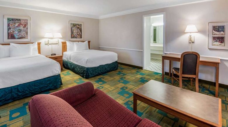 <b>La Quinta Inn San Antonio Vance Jackson Suite</b>. Images powered by <a href="https://iceportal.shijigroup.com/" title="IcePortal" target="_blank">IcePortal</a>.