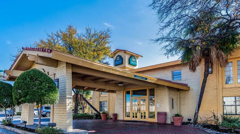 <b>La Quinta Inn San Antonio Vance Jackson Exterior</b>. Images powered by <a href="https://iceportal.shijigroup.com/" title="IcePortal" target="_blank">IcePortal</a>.