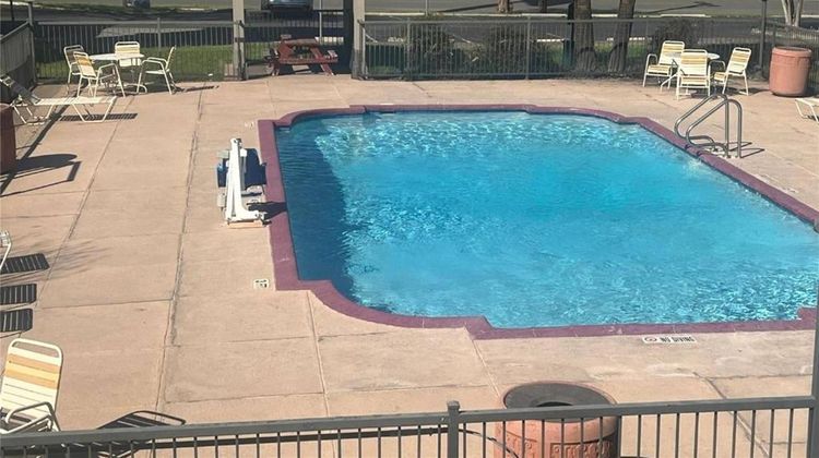 La Quinta Inn San Antonio Vance Jackson Pool