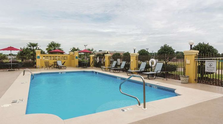 La Quinta Inn/Stes by Wyndham Prattville Pool