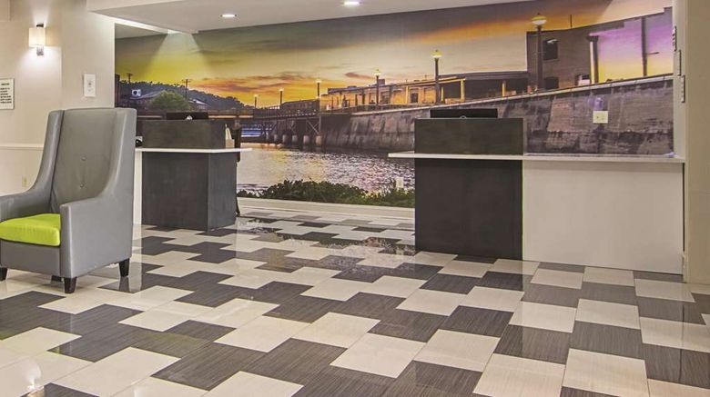 <b>La Quinta Inn/Stes by Wyndham Prattville Lobby</b>. Images powered by <a href="https://iceportal.shijigroup.com/" title="IcePortal" target="_blank">IcePortal</a>.