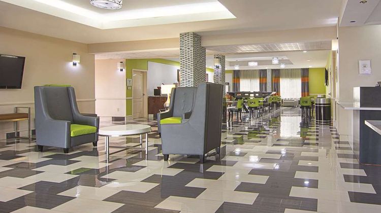 La Quinta Inn/Stes by Wyndham Prattville Lobby
