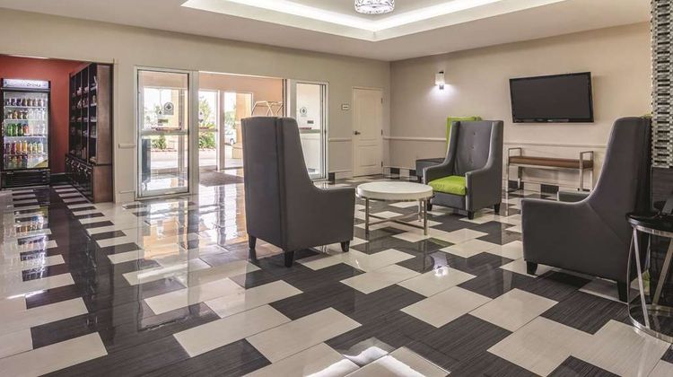 La Quinta Inn/Stes by Wyndham Prattville Lobby
