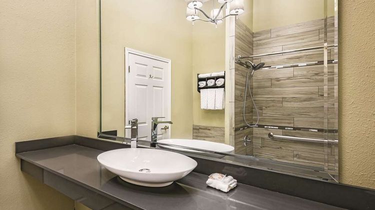 La Quinta Inn & Suites Laredo Airport Room