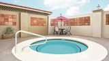 <b>La Quinta Inn & Suites Laredo Airport Pool</b>. Images powered by <a href="https://iceportal.shijigroup.com/" title="IcePortal" target="_blank">IcePortal</a>.