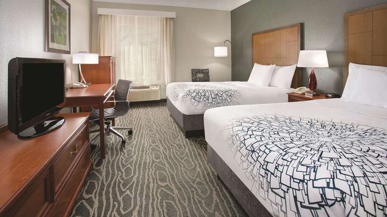 <b>La Quinta Inn & Suites Gallup Room</b>. Images powered by <a href="https://iceportal.shijigroup.com/" title="IcePortal" target="_blank">IcePortal</a>.