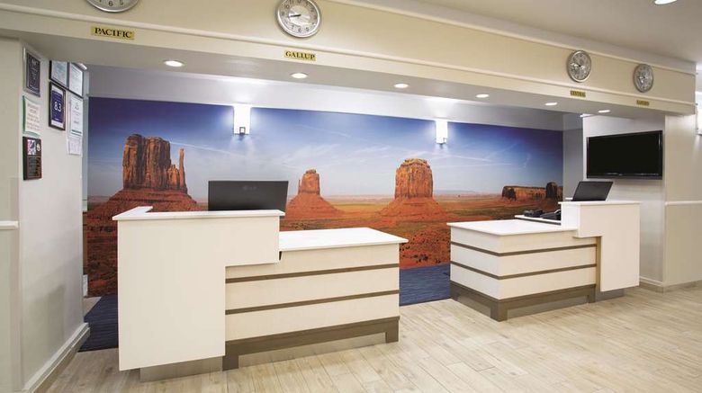 <b>La Quinta Inn & Suites Gallup Lobby</b>. Images powered by <a href="https://iceportal.shijigroup.com/" title="IcePortal" target="_blank">IcePortal</a>.