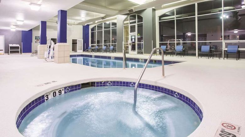 <b>La Quinta Inn & Suites Gallup Pool</b>. Images powered by <a href="https://iceportal.shijigroup.com/" title="IcePortal" target="_blank">IcePortal</a>.