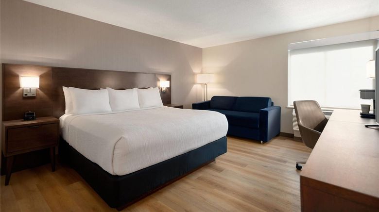 <b>La Quinta Inn Vancouver Airport Room</b>. Images powered by <a href="https://iceportal.shijigroup.com/" title="IcePortal" target="_blank">IcePortal</a>.