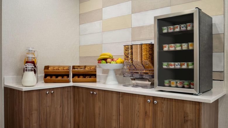 <b>La Quinta Inn Vancouver Airport Restaurant</b>. Images powered by <a href="https://iceportal.shijigroup.com/" title="IcePortal" target="_blank">IcePortal</a>.
