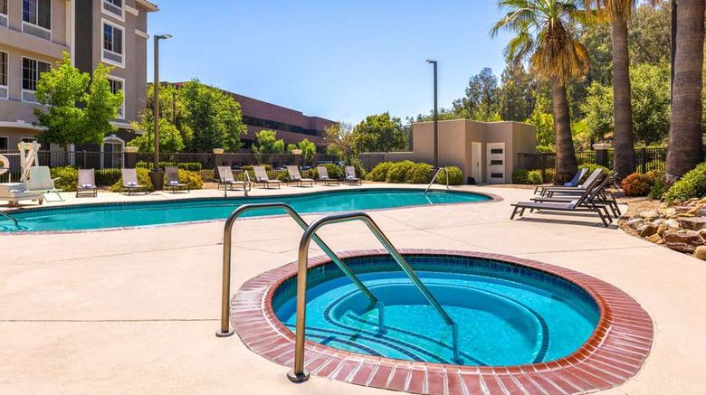 <b>La Quinta Inn & Suites Stevenson Ranch Pool</b>. Images powered by <a href="https://iceportal.shijigroup.com/" title="IcePortal" target="_blank">IcePortal</a>.