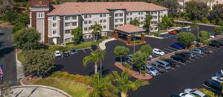 La Quinta Inn & Suites Stevenson Ranch Exterior