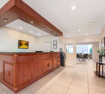 La Quinta Inn Clearwater Central Lobby