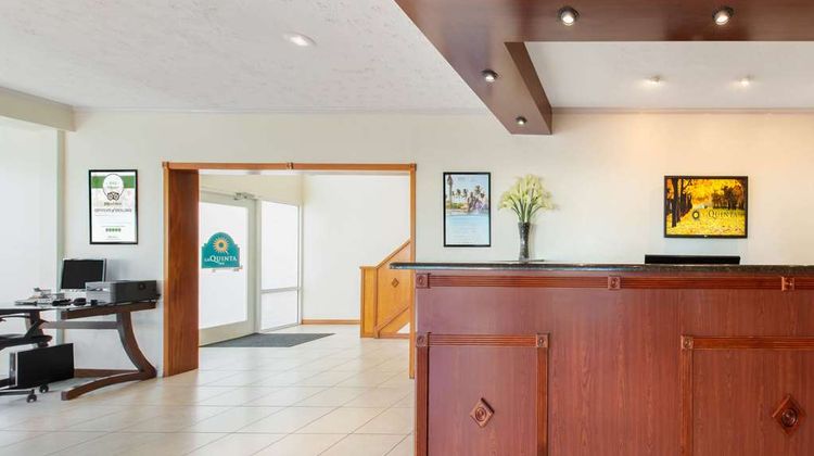 La Quinta Inn Clearwater Central Lobby
