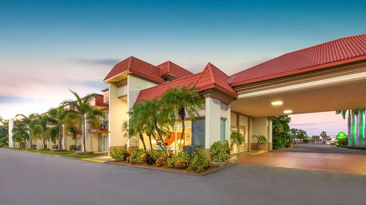 La Quinta Inn Clearwater Central Exterior