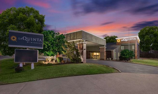 La Quinta Inn El Dorado Exterior