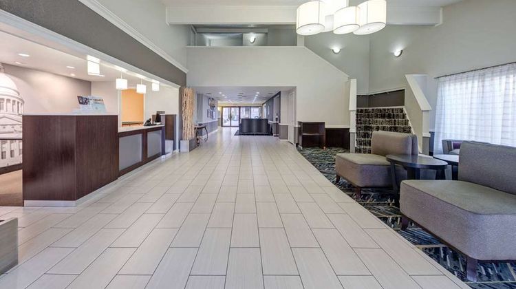 La Quinta Inn El Dorado Lobby