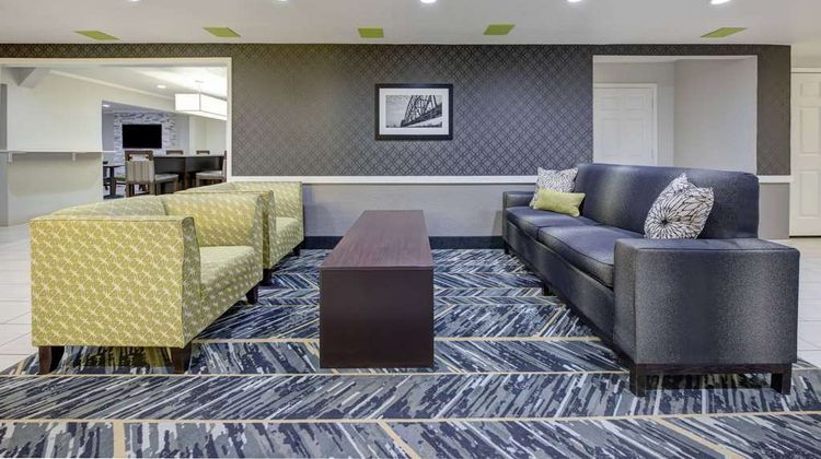 La Quinta Inn El Dorado Lobby