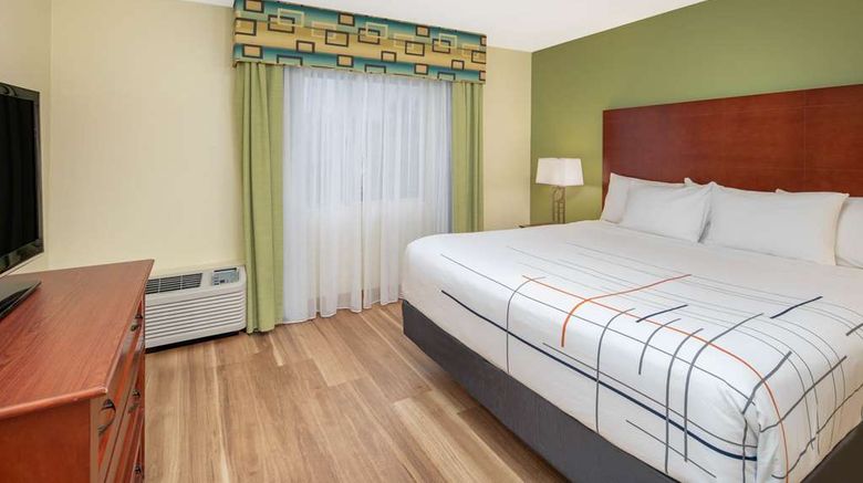 <b>Wingate by Wyndham Valdosta/Moody AFB Room</b>. Images powered by <a href="https://iceportal.shijigroup.com/" title="IcePortal" target="_blank">IcePortal</a>.